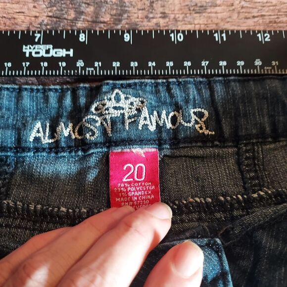 Almost Famous Dark Blue Jean Shorts - Picture 6 of 13